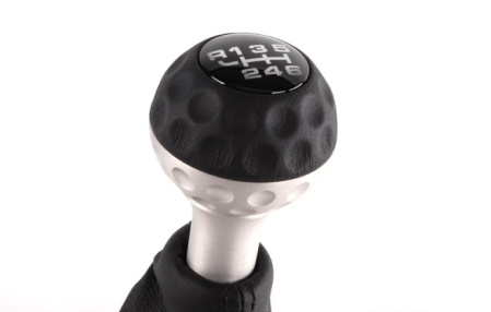 Ручка КПП VW Beetle 2011-н.в., CC 2012-н.в., Eos 2006-2010, Eos 2010-н.в., Golf V, Golf V GT, Golf V GTI, Golf VI, Golf VI GTI, Jetta V 2006-2010, Jetta VI 2011-н.в., Passat CC 2008-2011, Scirocco, Tiguan (5N) 2007-2010, Tiguan (5N) 2011-2016 в стиле GTI
