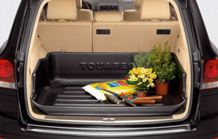 Поддон в багажник VW Touareg (7L) 2003-2006, Touareg (7L) 2007-2010 для автомобилей с 4-зонным кондиционером