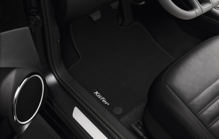 Коврики в салон VW Beetle 2011-н.в. текстильные передние и задние черные с надписью Kfer