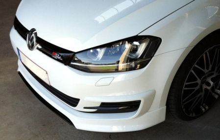Накладка на бампер передний VW Golf VII