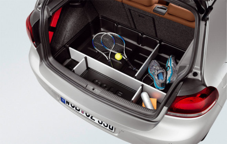 Поддон в багажник VW Golf V, Golf VI, Golf VI GTI с разделителями для автомобилей с базовым полом багажника