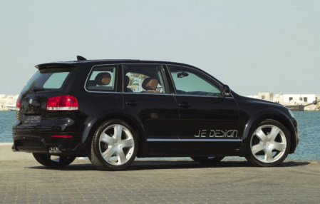 Комплект обвеса VW Touareg (7L) 2003-2006 от компании Je Design Wide Body IV (BREITBAU) для автомобилей без системы PDC
