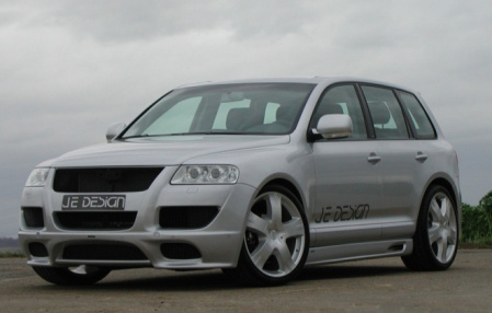 Комплект обвеса VW Touareg (7L) 2003-2006 от компании Je Design для автомобилей без системы PDC