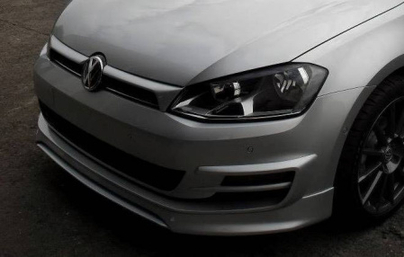 Накладка на бампер передний VW Golf VII