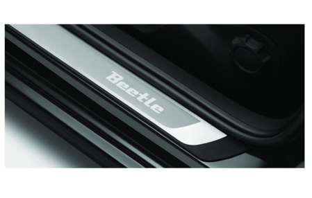 Накладки на пороги VW Beetle 2011-н.в. с надписью Beetle