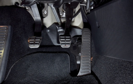 Накладки на педали Audi TT Coupe (8J) 2007-2010, TT Coupe (8J) 2011-н.в., VW Eos 2006-2010, Eos 2010-н.в., Golf V, Golf V GT, Golf V GTI, Golf VI, Golf VI GTI, Jetta V 2006-2010, Jetta VI 2011-н.в., Beetle 2011-н.в., CC 2012-н.в., Passat (B6) 2005-2010, P