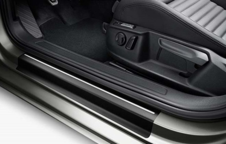 Комплект защитных плёнок на пороги для VW Passat (B8) 2015-н.в.