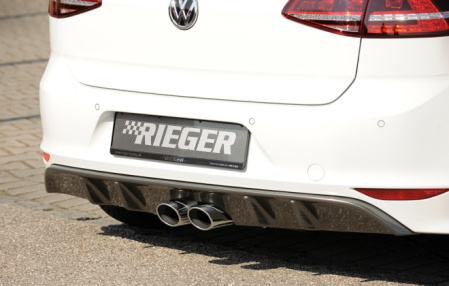 Накладка на бампер задний VW Golf VII R в стиле Carbon-Optik с вырезами для сдвоенного оригинального глушителя по центру