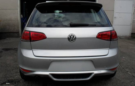 Накладка на бампер задний VW Golf VII для автомобилей со штатным одинарным глушителем слева