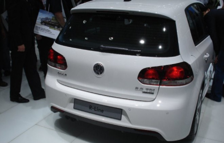 Комплект обвеса VW Golf VI, Golf VI GTI от компании VAG в стиле R-Line для автомобилей со сдвоенным глушителем слева