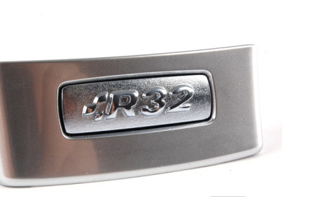 Вставка в руль VW Golf V, Passat (B6) 2005-2010 с логотипом R32