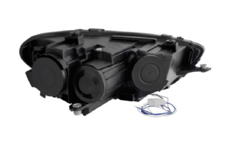 Передняя оптика VW Scirocco 2008-н.в. с дневными ходовыми огнями, черный корпус