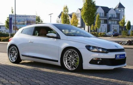 Накладка на бампер передний VW Scirocco 2008-2014 в стиле Racelook