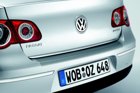 Накладка на крышку багажника VW Passat (B7) 2011-2015 Variant, Passat (B7) Alltrack 2012-н.в. хромированная
