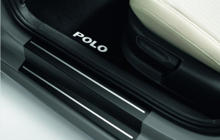 Накладки на пороги VW Polo V 2010-н.в. 2-дверных черные с серебристыми полосами