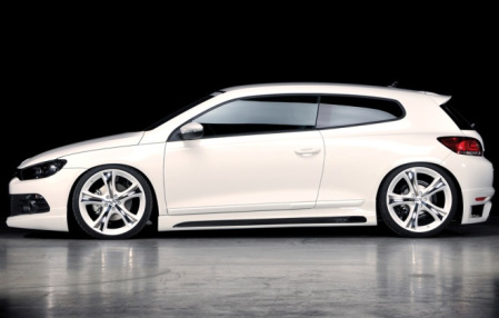 Пороги VW Scirocco в стиле Carbon-Optik