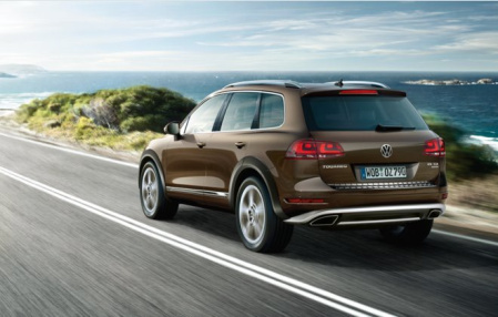 Накладка на крышку багажника VW Touareg (7P) хромированная
