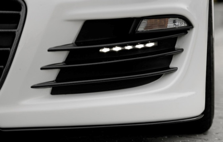Воздухозаборники в передний бампер VW Scirocco 2008-2014 в стиле Carbon-Optik с вырезами под дневные ходовые огни