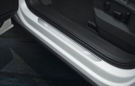 Накладки на пороги VW Tiguan (5N) с 2016-н.в. с надписью Tiguan
